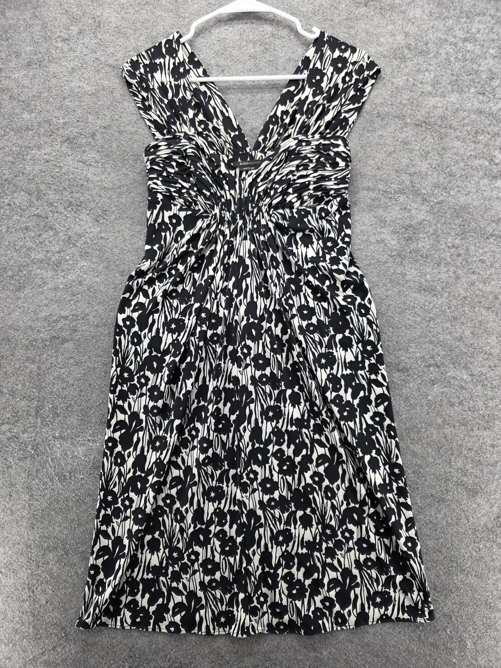 BCBGMAXAZRIA Dress Womens XS Black White Floral V Neck Empire Waist Sleeveless